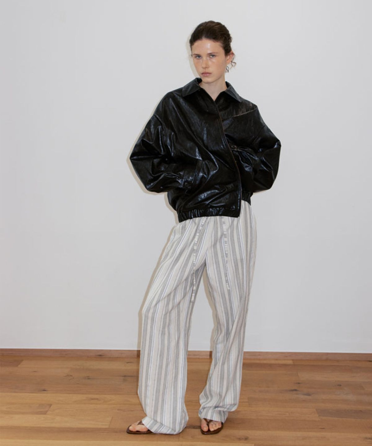 수수무(SUSUMU) FAUX LEATHER BLOUSON JACKET - black