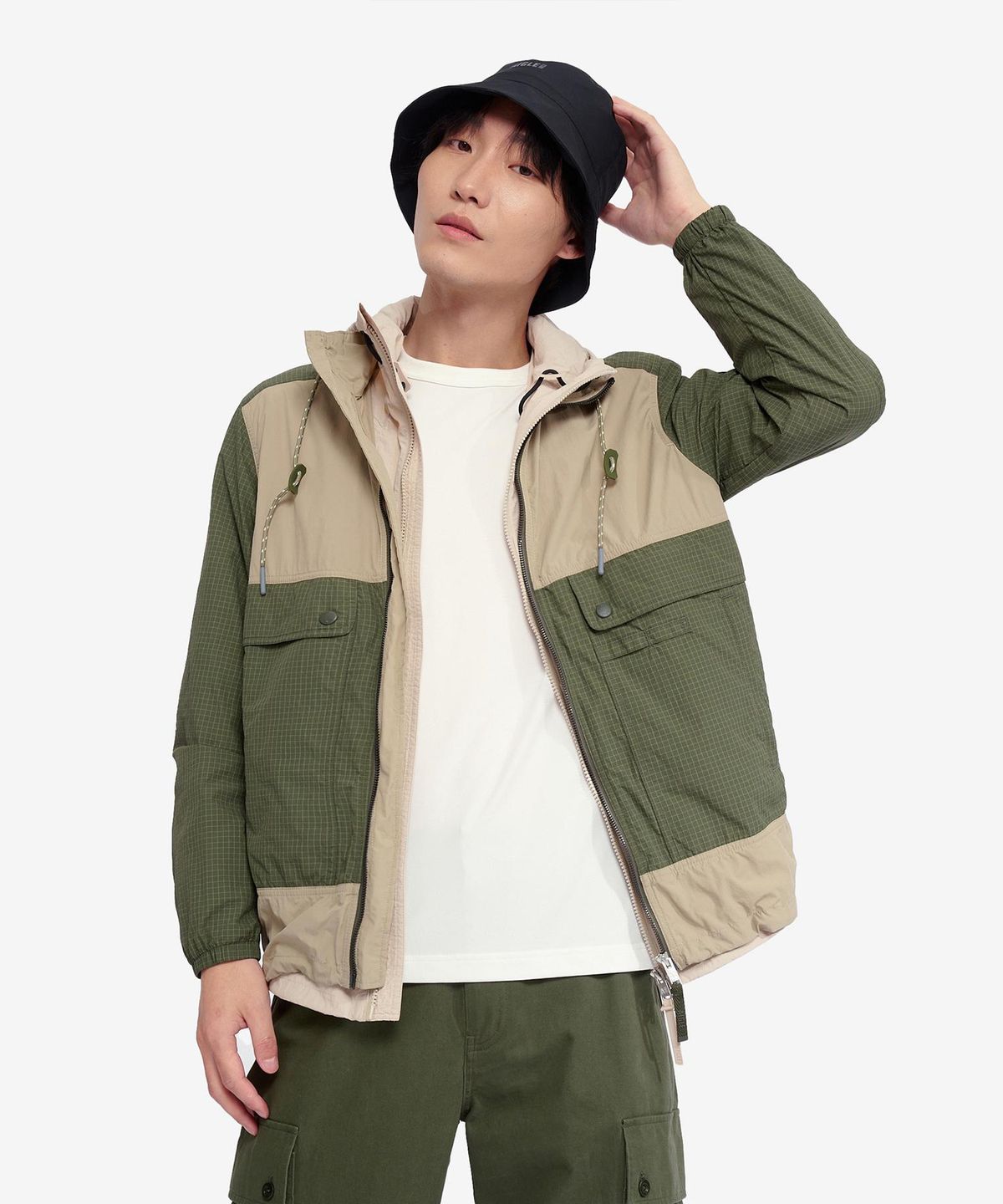 에이글(Aigle) 남성 기능성 UVC 탈부착 후드 재킷 AAS25MOUT009AVO