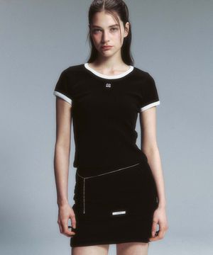 에센셜 티셔츠 블랙 배색