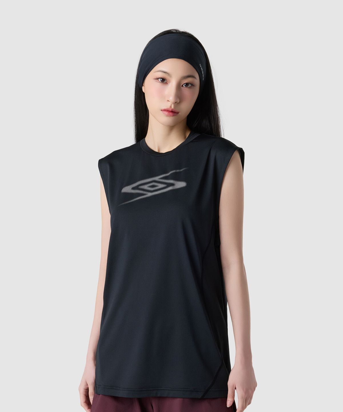 엄브로(UMBRO) 셔틀런 슬리브리스 티셔츠 블랙(UQ221SSL52)