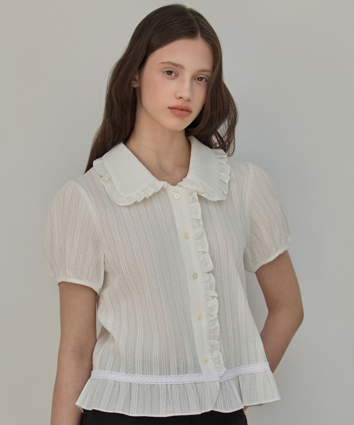 엘리오티(ELLIOTI) Frill Lace Blouse_2Color