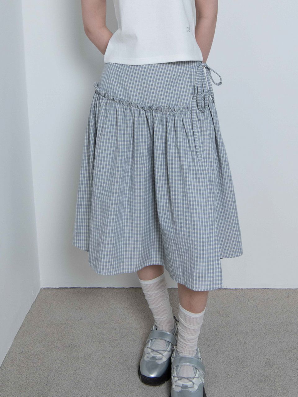 【OAFISH】Ribbon Frill Wrap Skirt チェックスカート MUSINSA公式 | OAFISH Ribbon Frill Wrap Skirt, Sky Blue