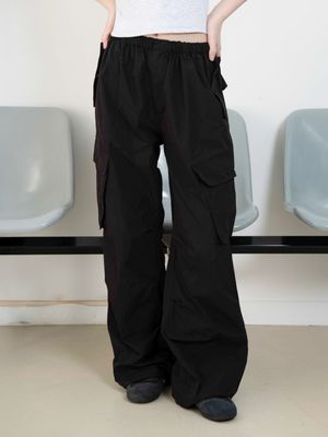 CUTOFF CARGO PARACHUTE PANTS, BLACK