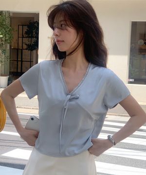 사틴 브이넥 리본 탑 ( 스카이블루 )