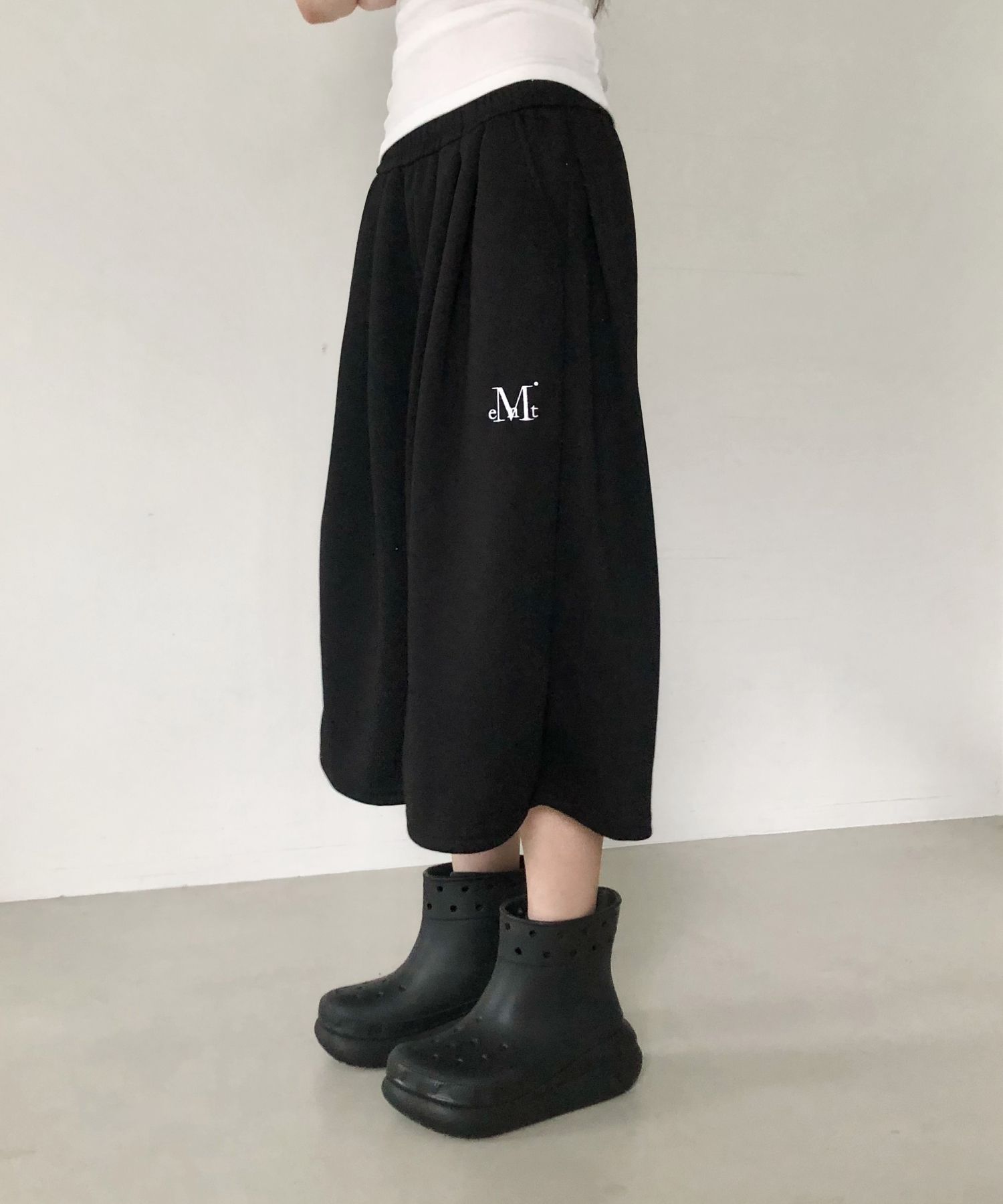 【MUCENT】 MARS SIDE PINTUCK BERMUDA HALF PANTS UNISEX MUSINSA | MUCENT Mars Side Pintuck Bermuda Half Pants Unisex