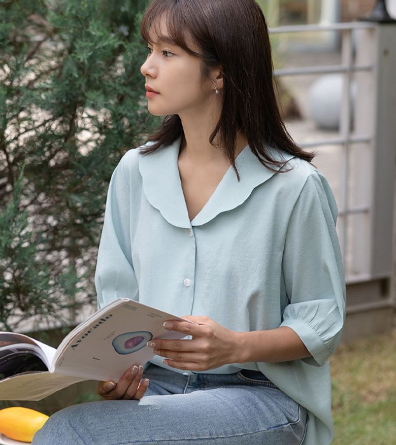 르벤 물결 카라 반팔 블라우스