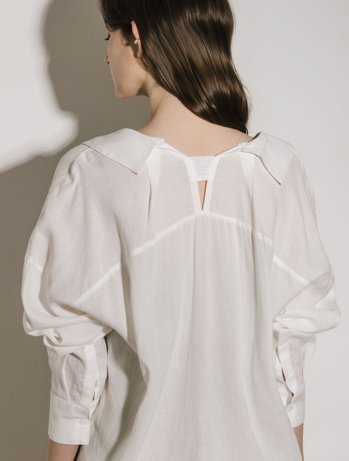 로트르드민(LAUTREDE MIN) Linen Jadin White shirts