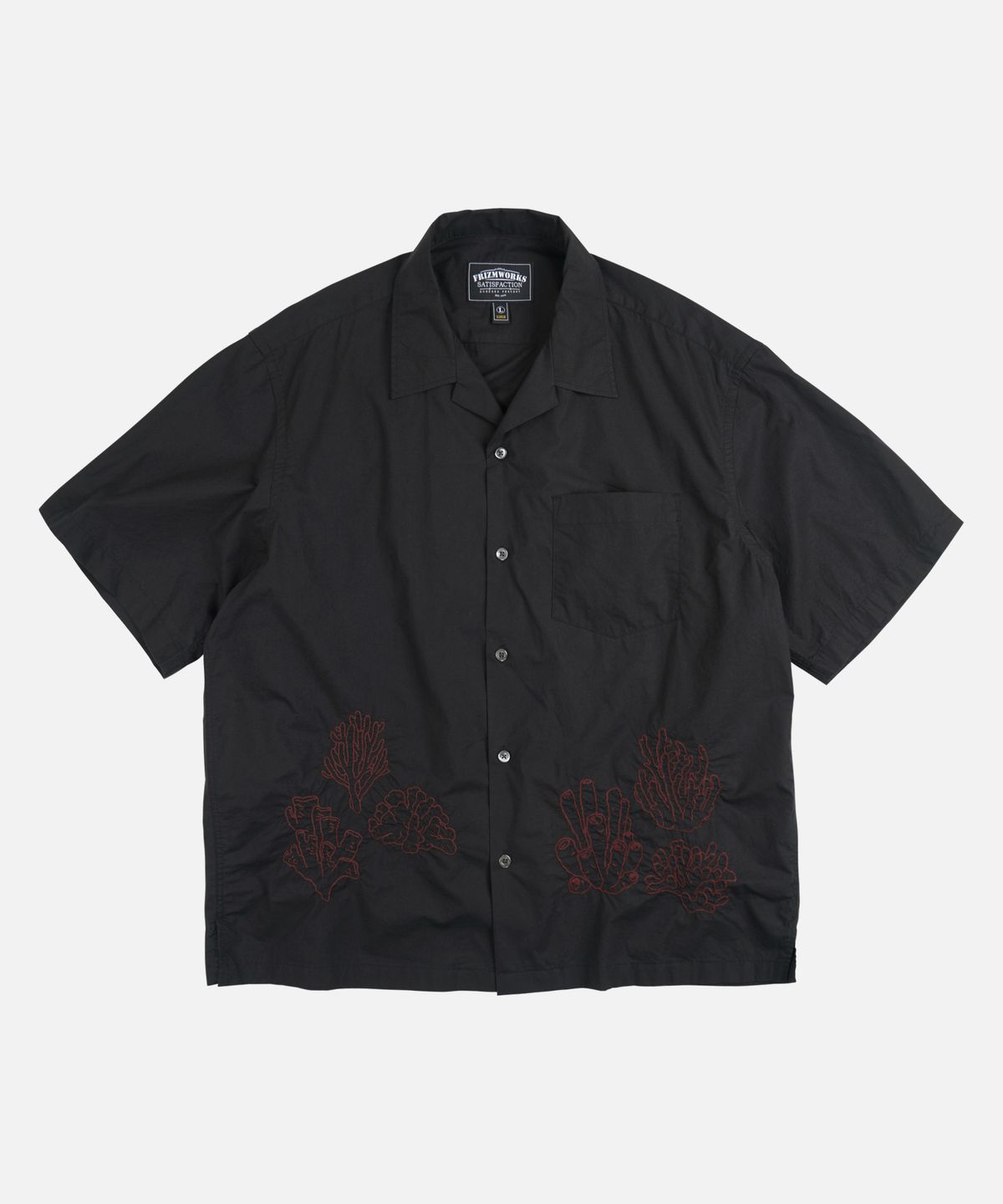 프리즘웍스(FRIZMWORKS) CORAL NEEDLEWORK HALF SHIRT _ BLACK