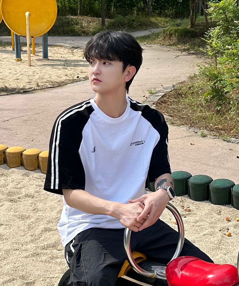 C13 배색 두줄 테이프 래글런 반팔티