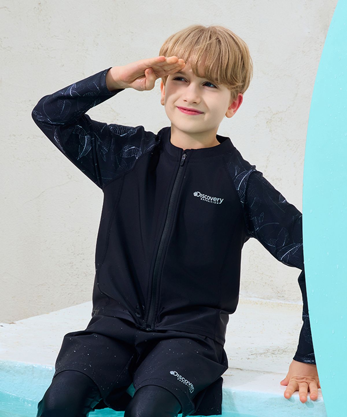 디스커버리 키즈(DISCOVERY KIDS) 키즈 프레시벤트 소매패턴 풀집업 래쉬가드 (BLACK)