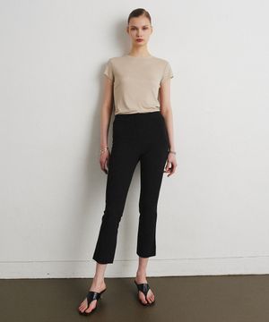 SLIM FIT CROP CAPRI PANTS_BLACK