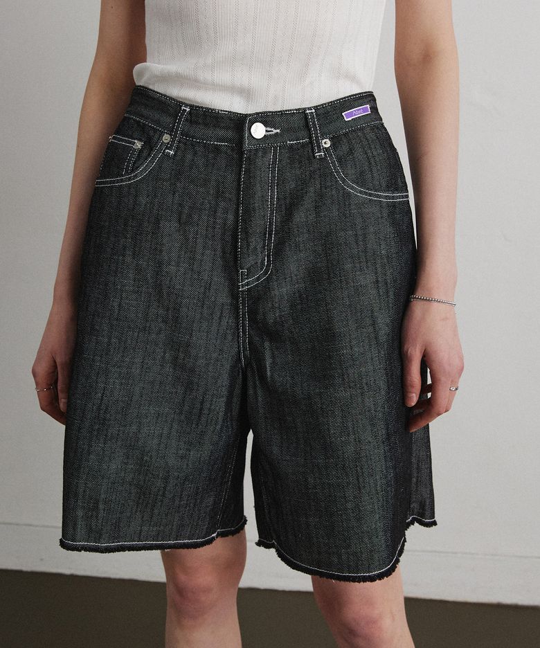 DISTRESSED BERMUDA DENIM PANTS_BLACK