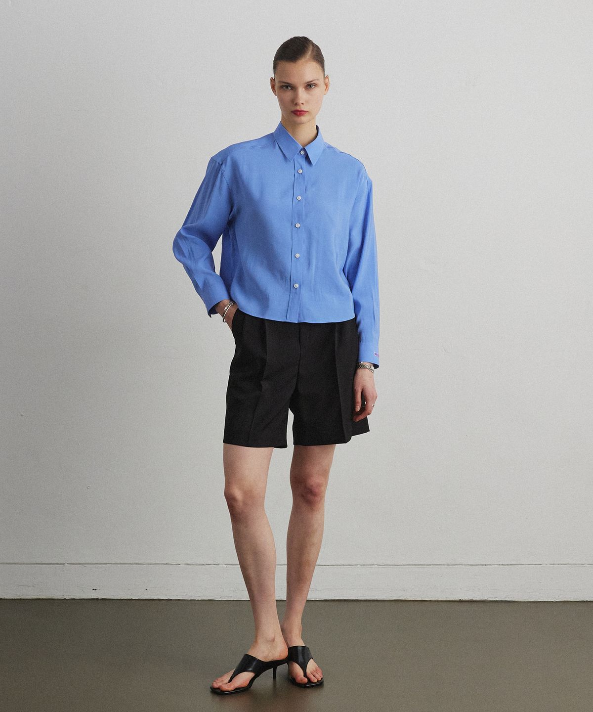 아흐레(AHRE) LIGHT TAILORED SHIRT_BLUE