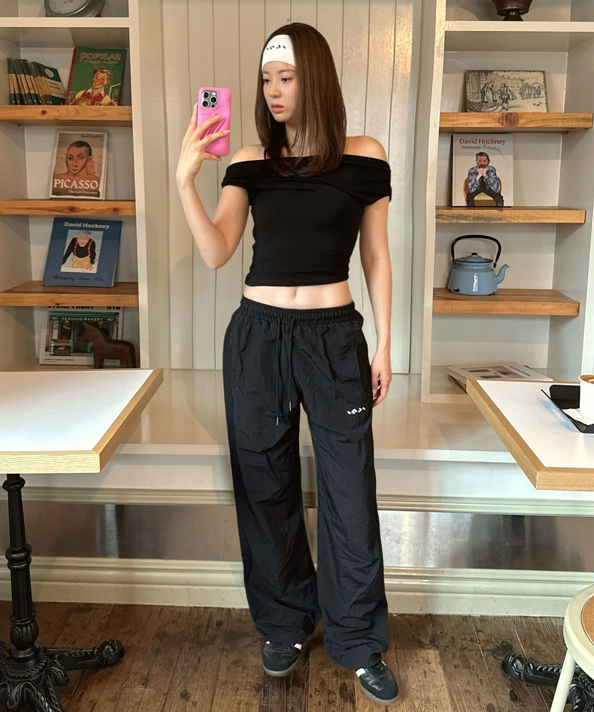 인지액티브(INJIACTIVE) Drape Boat Neck T-Shirt 블랙