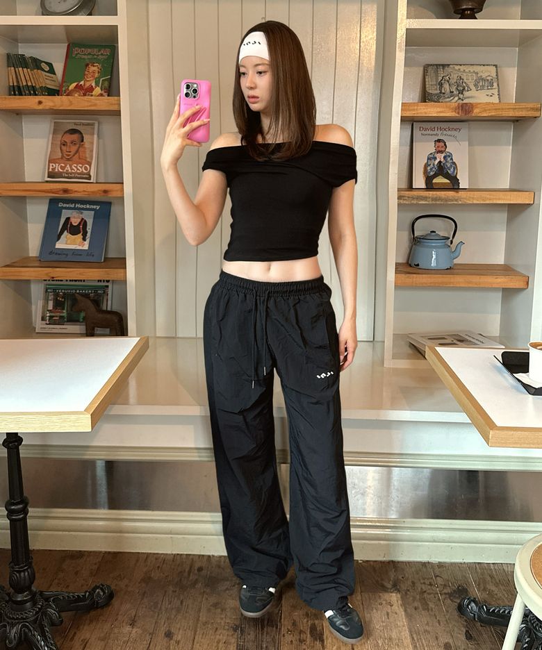 Drape Boat Neck T-Shirt 블랙