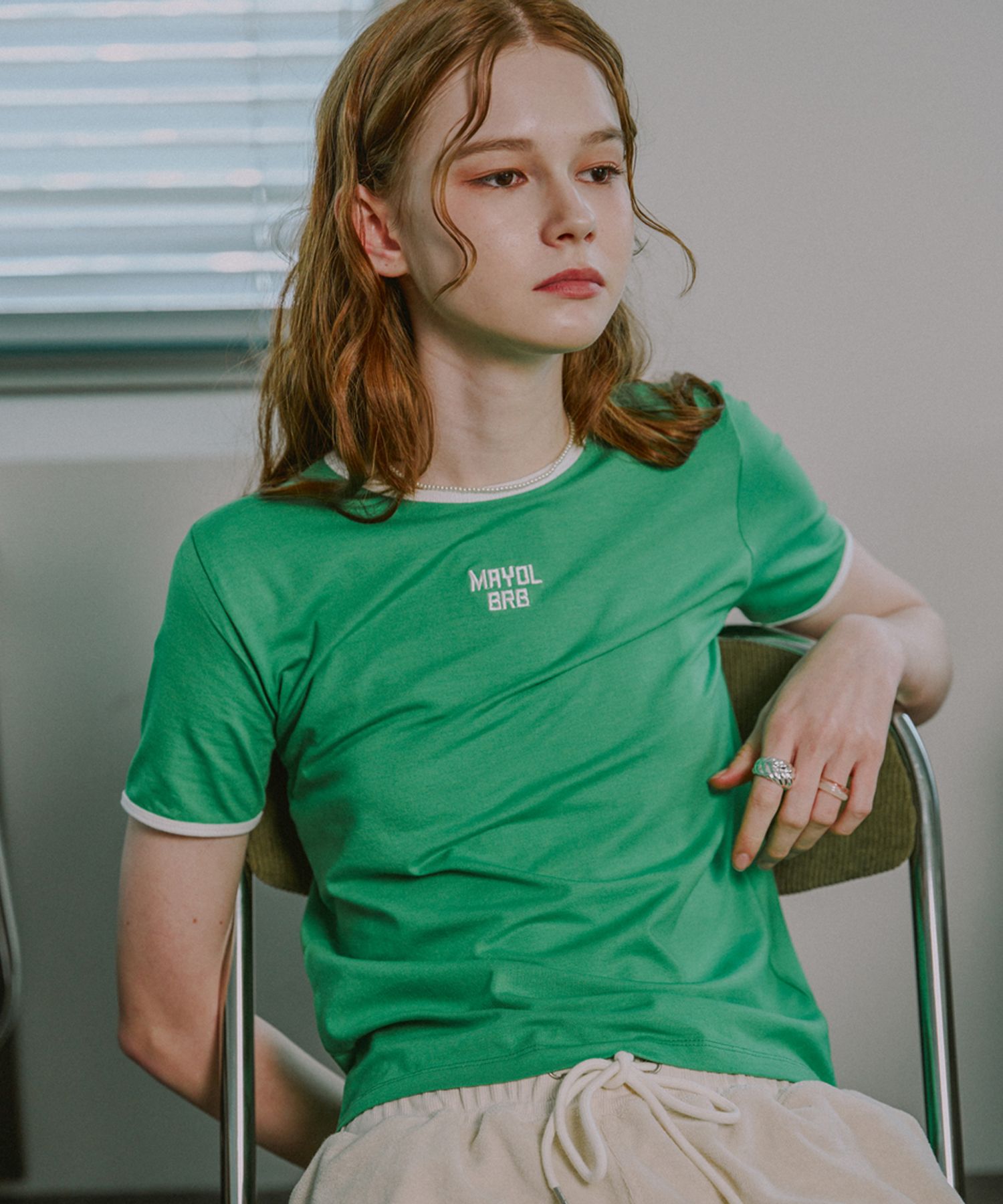 MAYOL_Lipstick Logo Embroidered Short Sleeve T-Shirt_Green