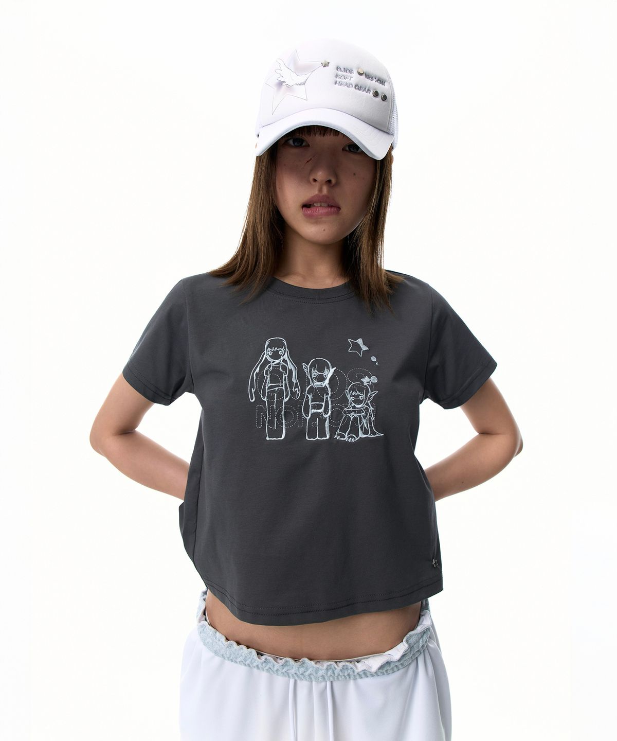 오호스(OJOS) OJOS x NOITOW SHU Graphic Crop T-shirt / Charcoal