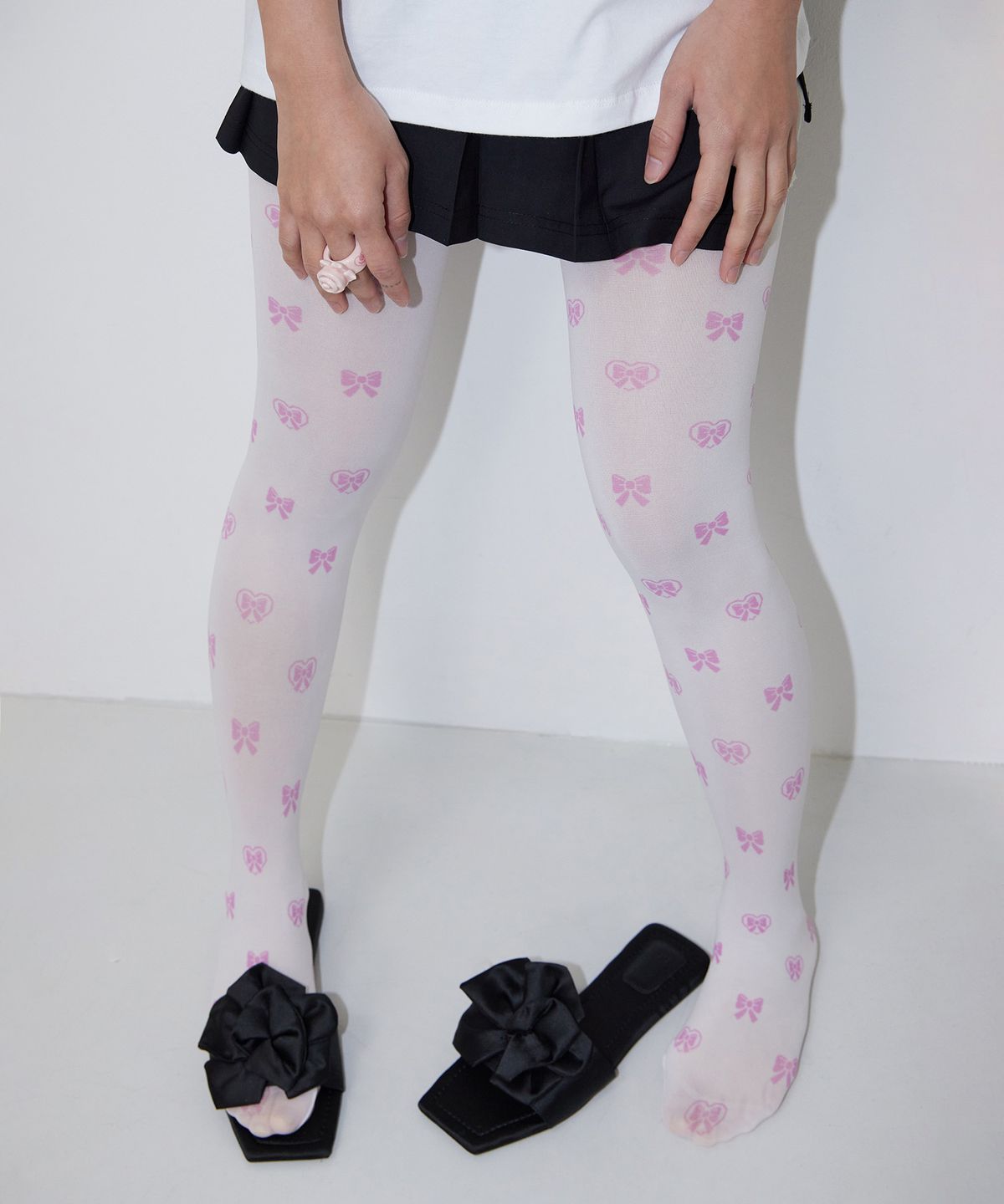 페이키(FAKIII) Pink Ribbon Pixel Tights (80D)_WHITE