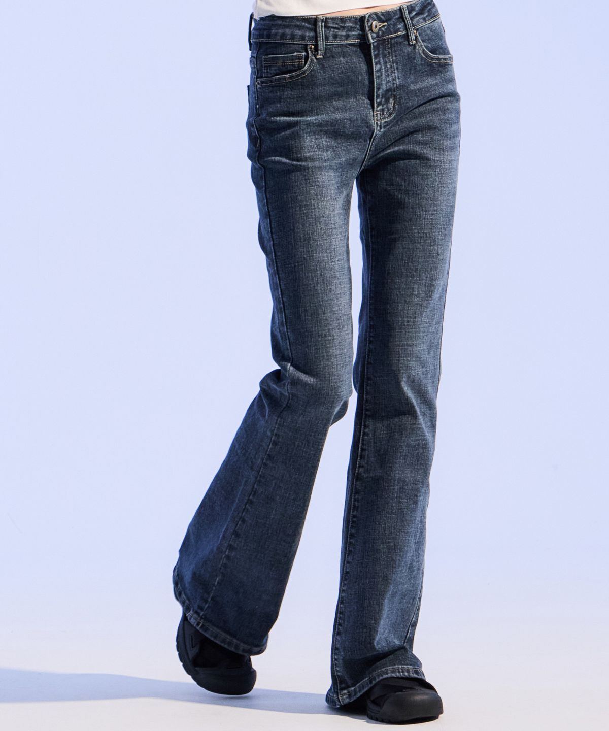 모아(MOAA) Fade Flare Jean (MIDNIGHT BLUE)