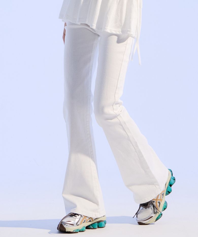 Fade Flare Jean (WHITE)