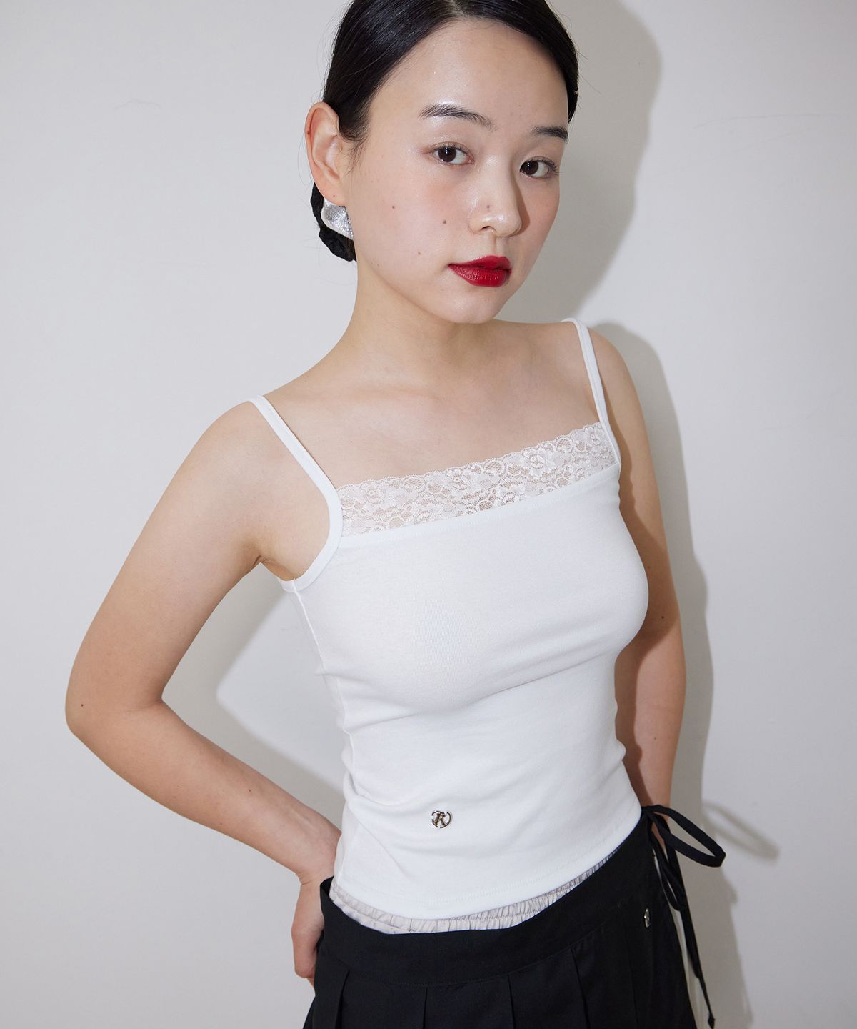 페이키(FAKIII) Fitting Lace Basic Sleeveless_WHITE