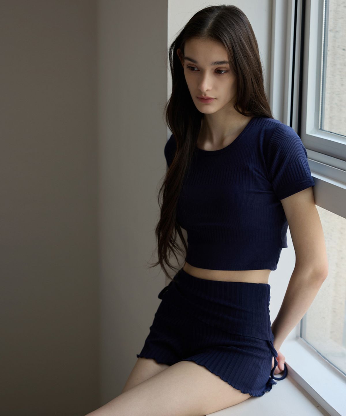 데비웨어(DEVIWEAR) 여성 요가복 DEVI-B0088-네이비 필라테스 비비아나 셔링 쇼츠