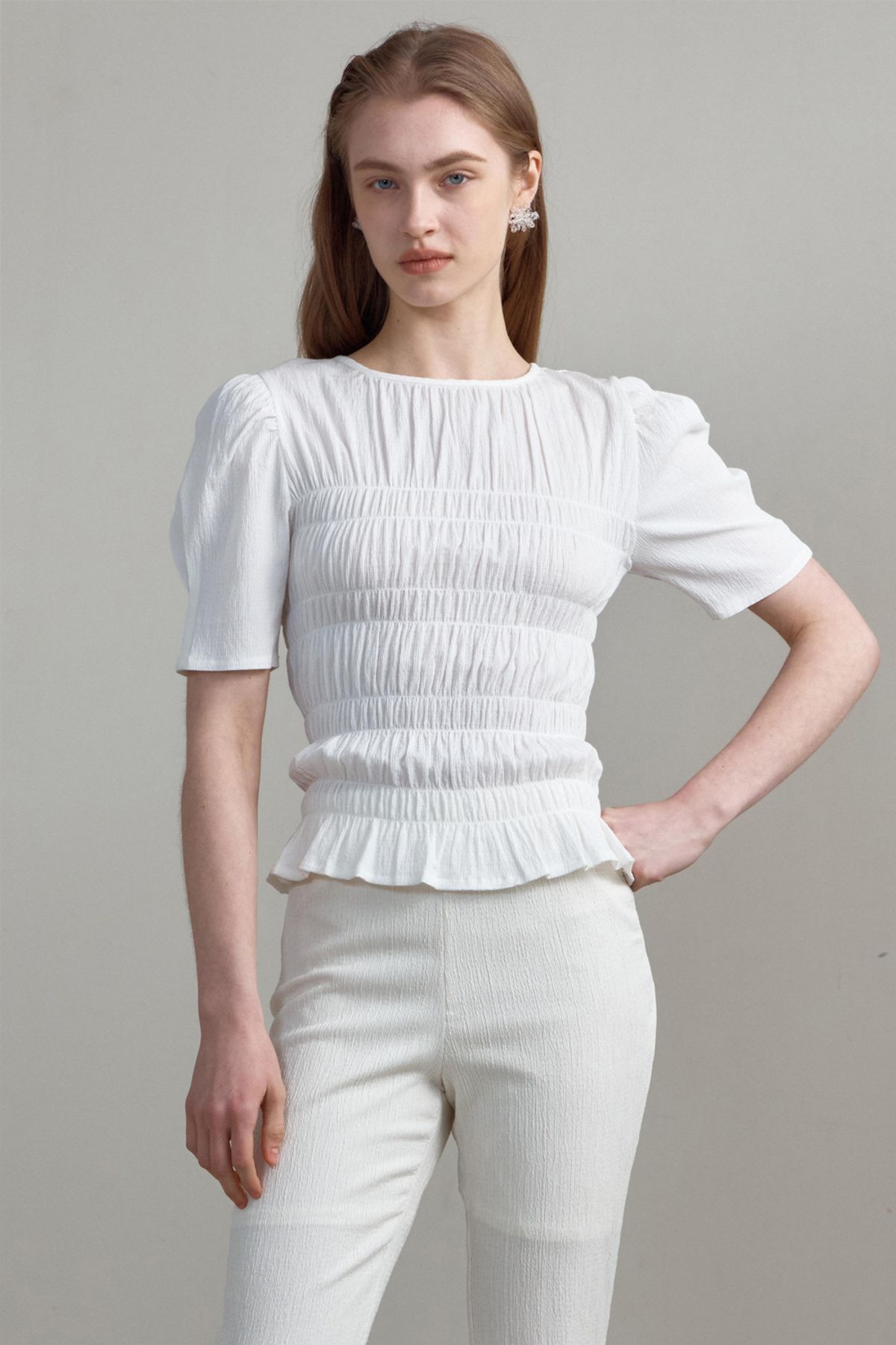 오브오브(OVEOF) Zoe Puffed Smock Blouse_White