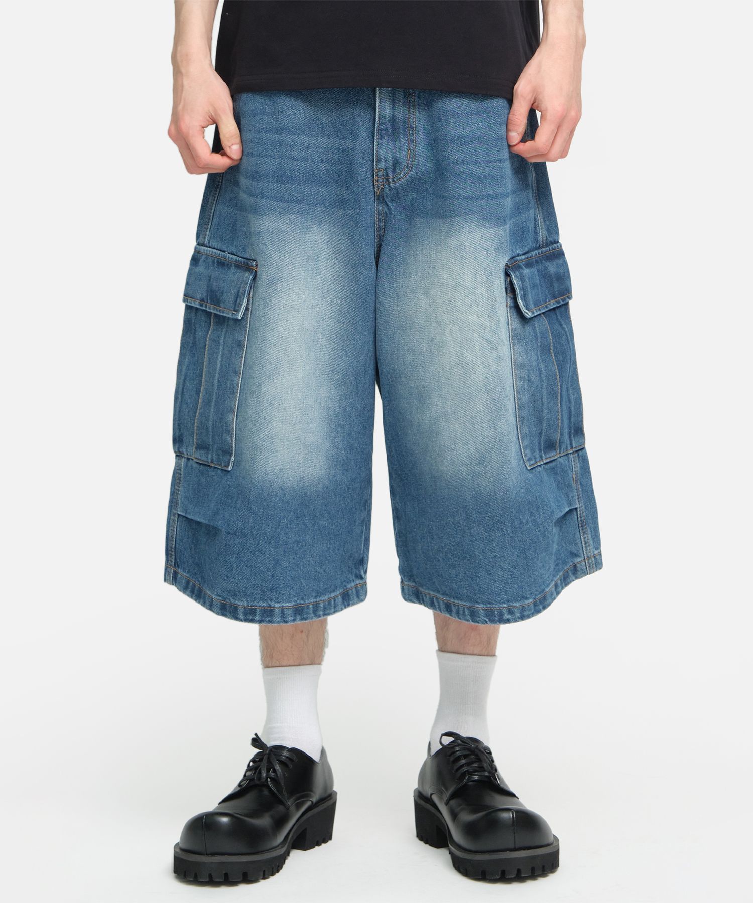 【DISCERNMENT】Mad Pintuck Bermuda Cargo Pants press cargo pants - PEARCLAN | 60% - Asian Fashion Online Store