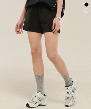 에센셜 마이크로 러너 쇼츠 2COLOR