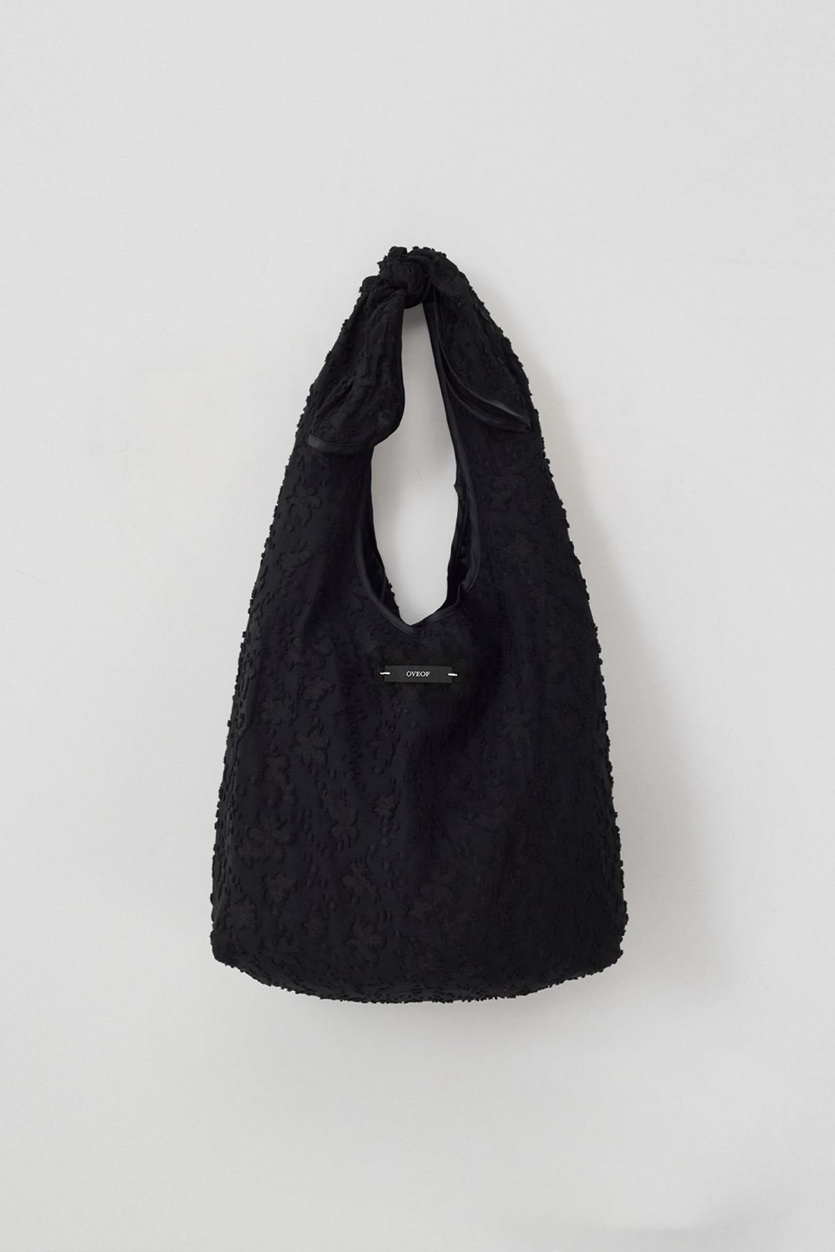 오브오브(OVEOF) Flower Embroidered Bag_Black