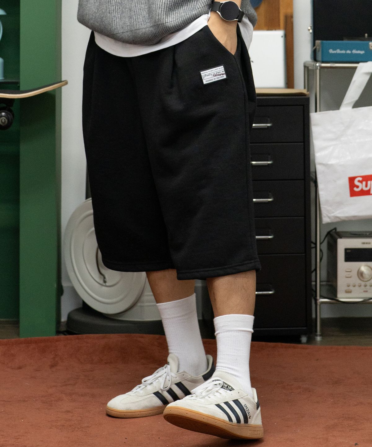 익스커스(EXCURSE) 버뮤다 시저스 턱 와이드 팬츠 블랙