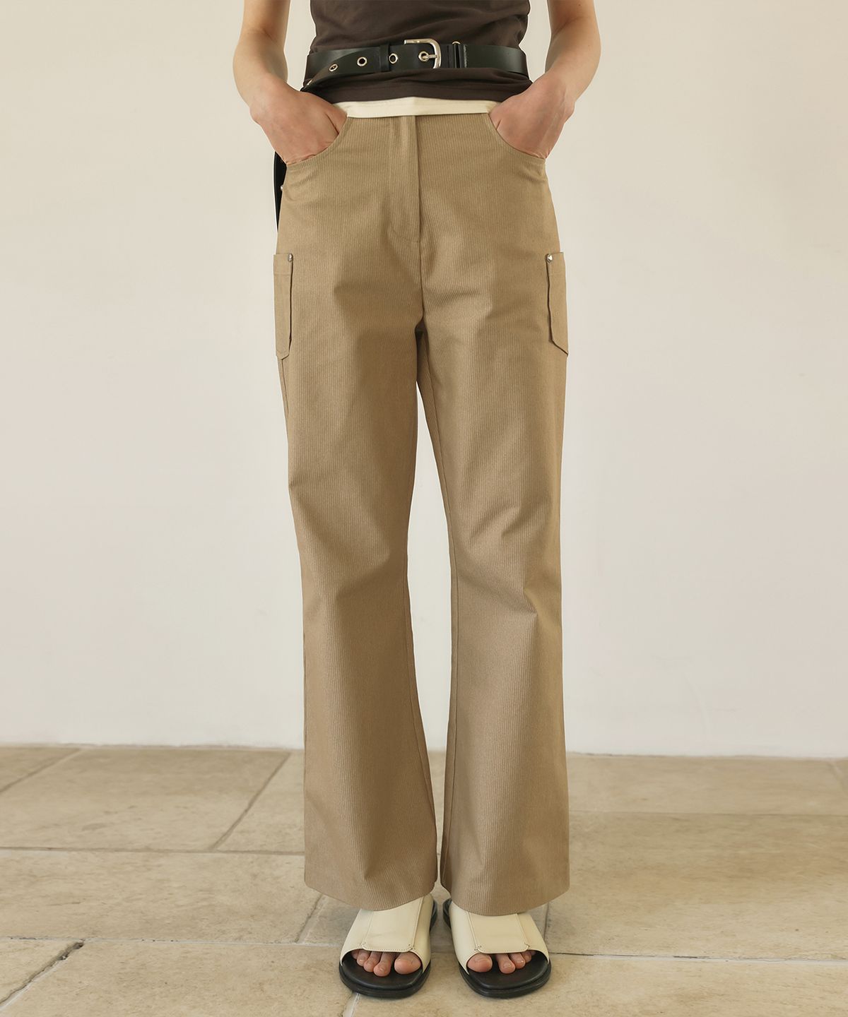 아우로(OURO) STRIPE STUD PANTS [ BEIGE ]
