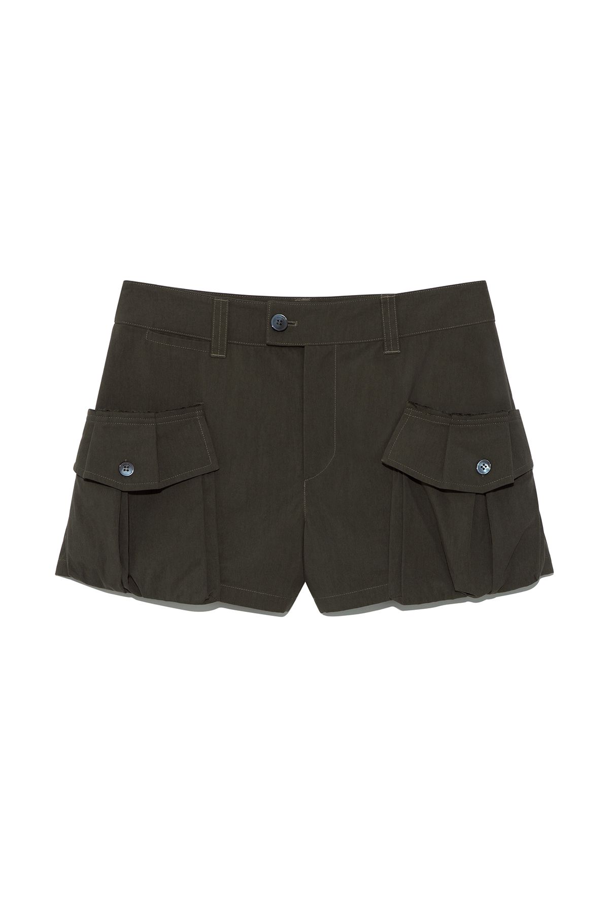 無料配送 ◆ MATIN KIM ◆ BIG POCKET VOLUME SHORTS BIG POCKET VOLUME SHORTS IN BLACK – Matin Kim