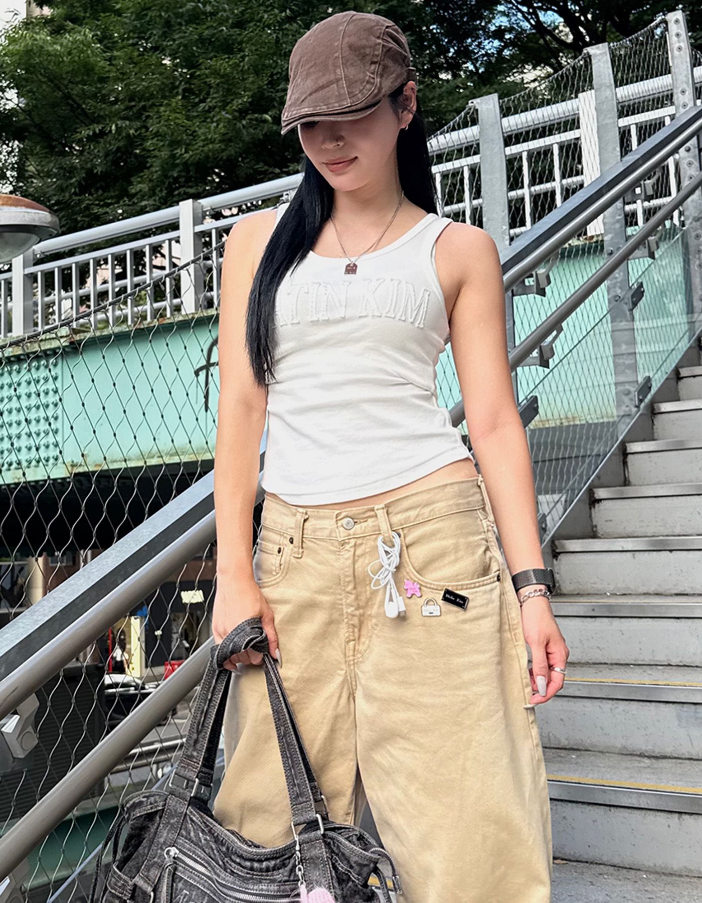 MUSINSA公式 | MATIN KIM LOGO APPLIQUE SLIM TANK TOP IN WHITE