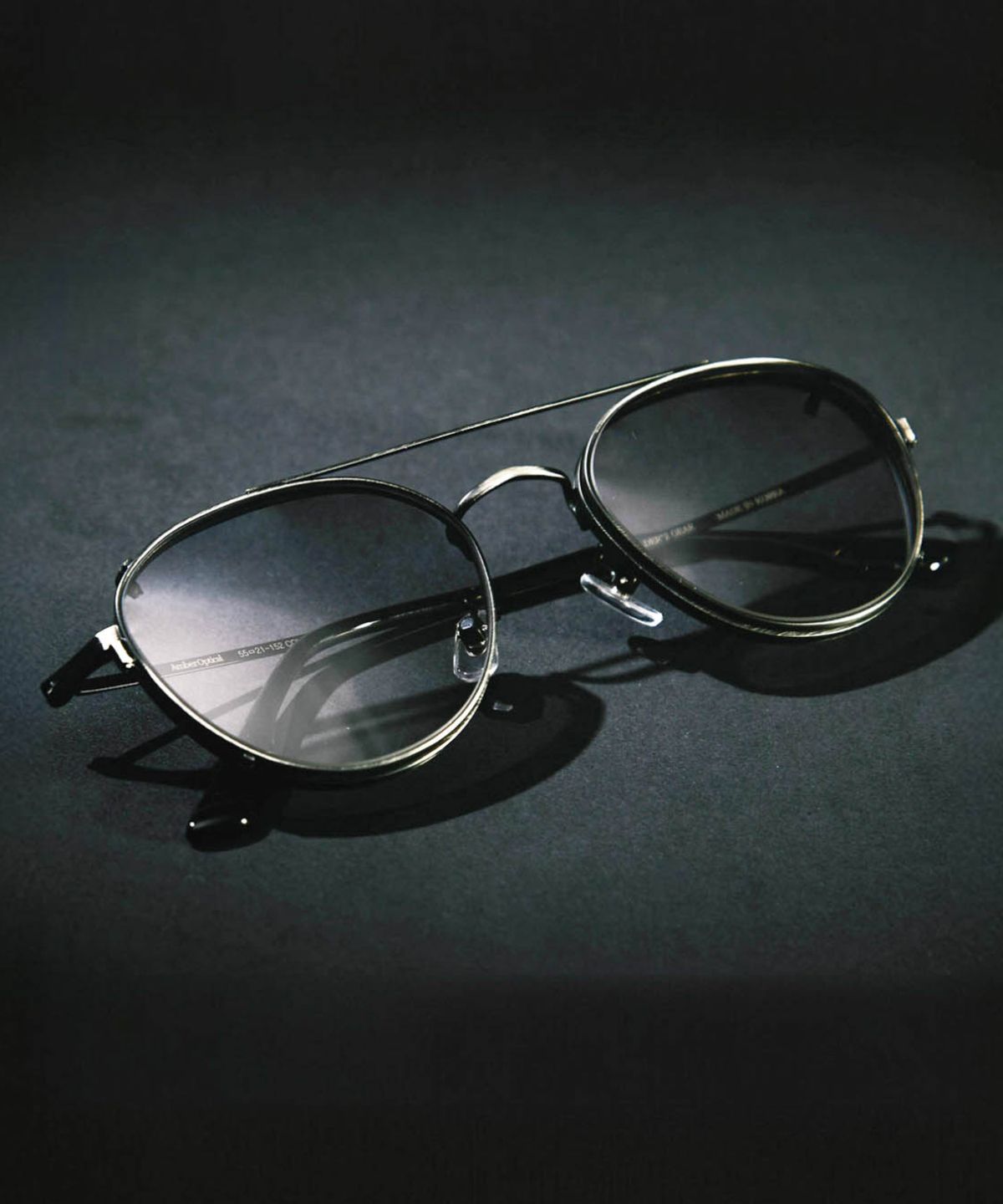 앰버옵티컬(AMBEROPTICAL) 와일더 기어 55 클립온 선글라스 세트