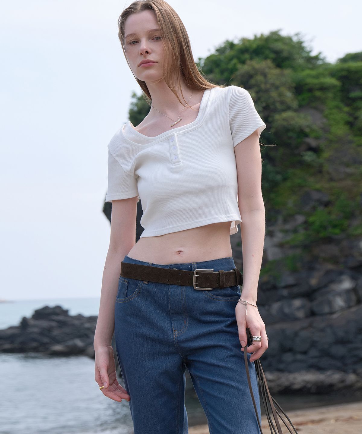 노이어 포 우먼(NOIRER FOR WOMAN) 레이어드 헨리넥 슬림핏 티셔츠 (아이보리)