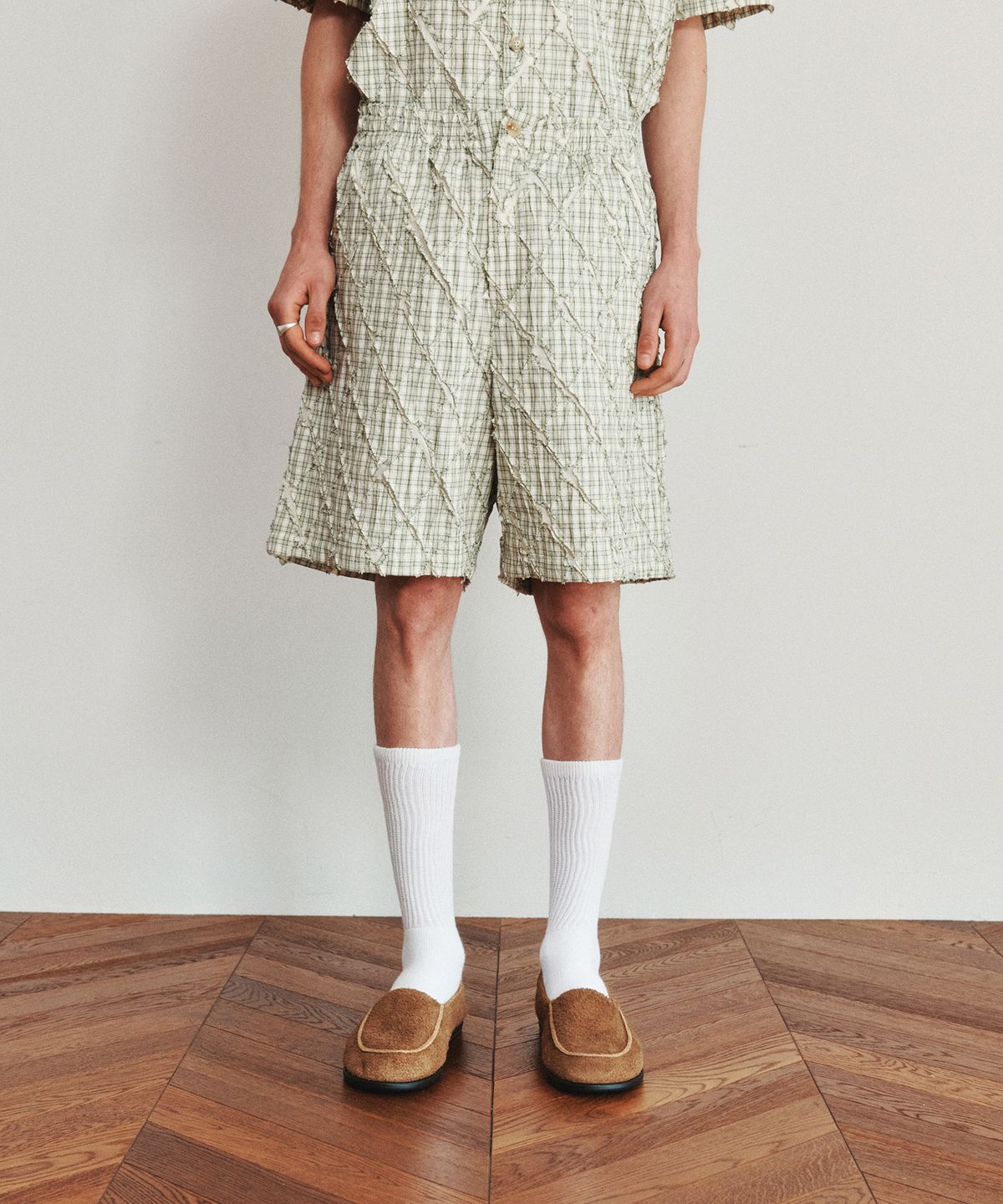 호이테(HEUTE) ARGYLE BANDING SHORTS (LIGHT KHAKI)