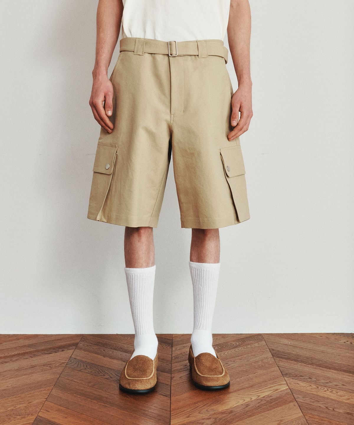 호이테(HEUTE) BELTED COTTON CARGO SHORTS (BEIGE)