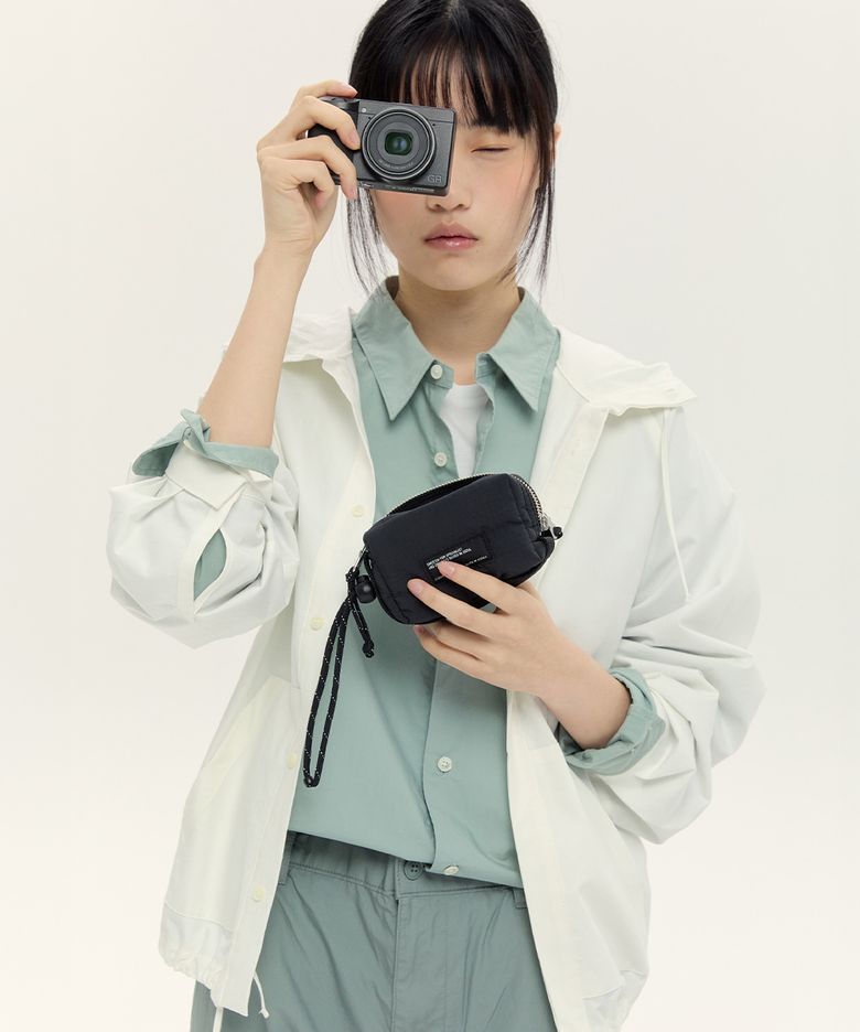 CAMERA POUCH 001 Dawn Black