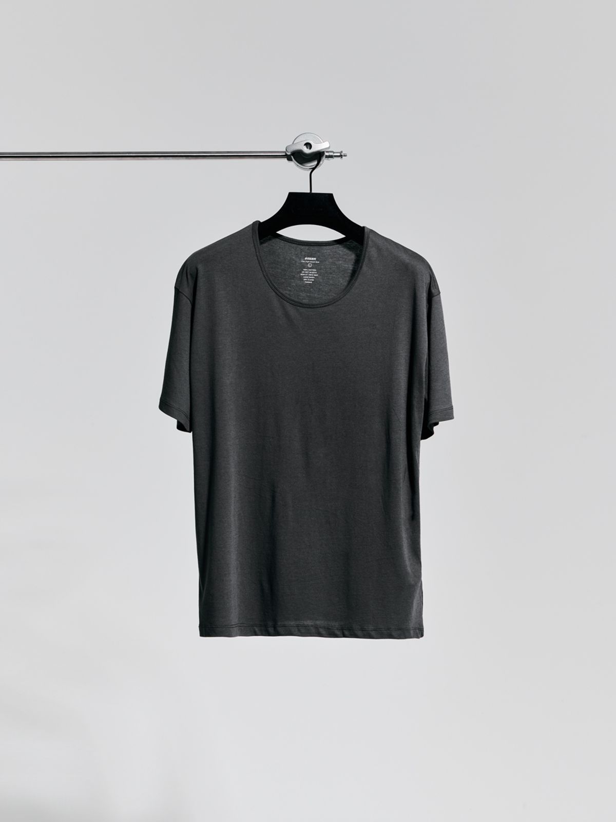 고저(GOZER) UNDER HALF T-SHIRT_CHARCOAL