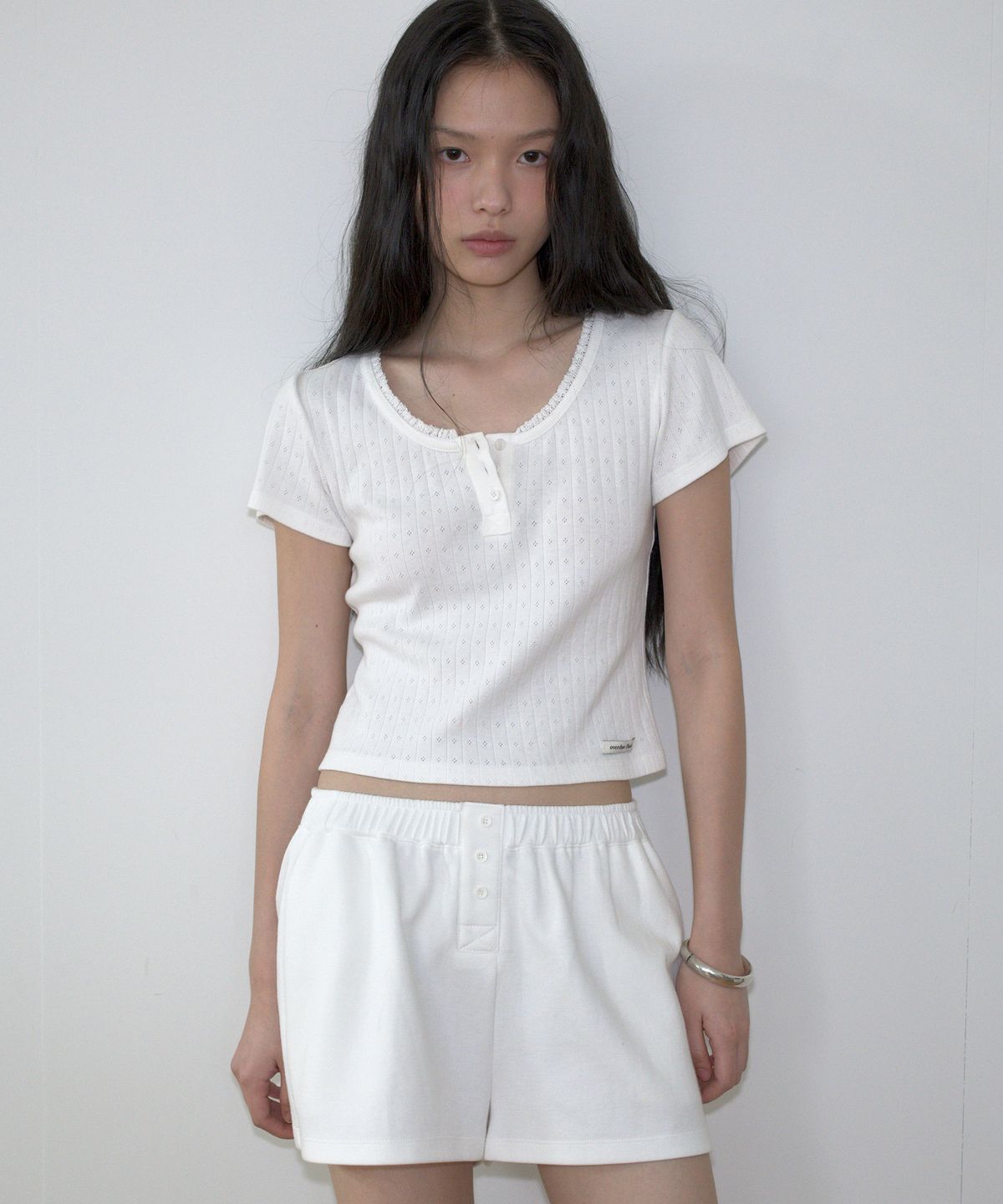 오버듀플레어(OVERDUEFLAIR) BUTTON EYELET T-SHIRT_IVORY