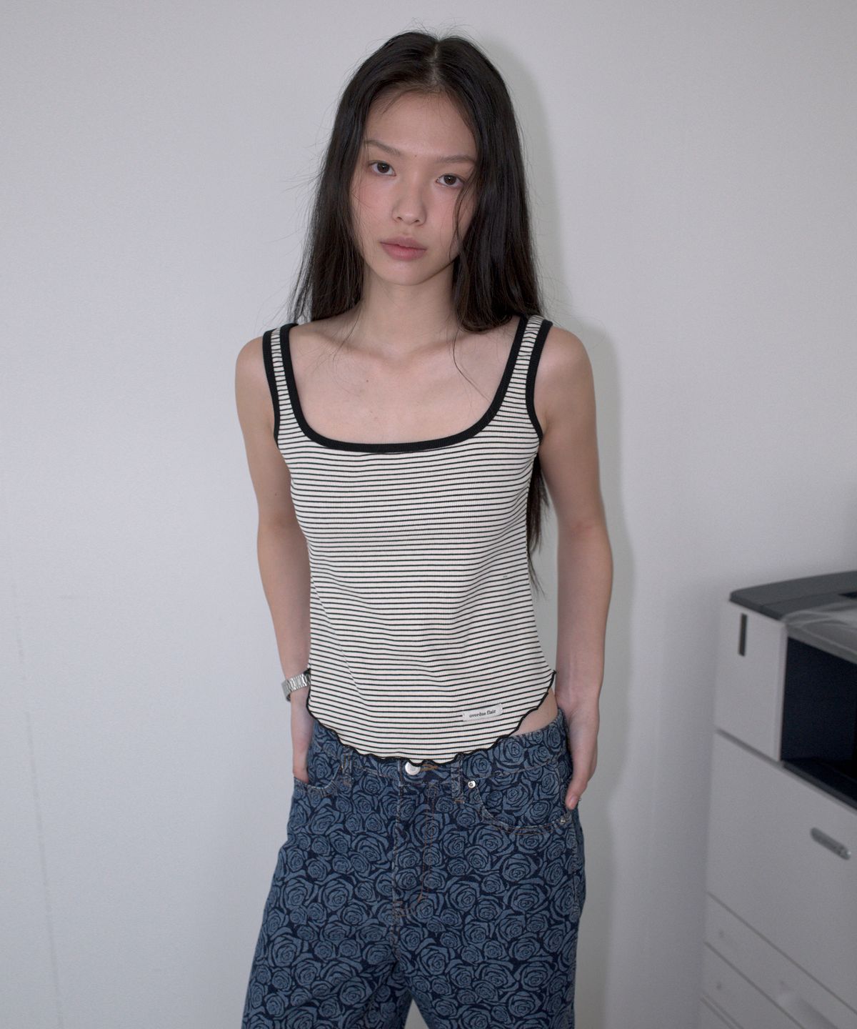 오버듀플레어(OVERDUEFLAIR) RIBBED SQUARE NECK SLEEVELESS_STRIPE