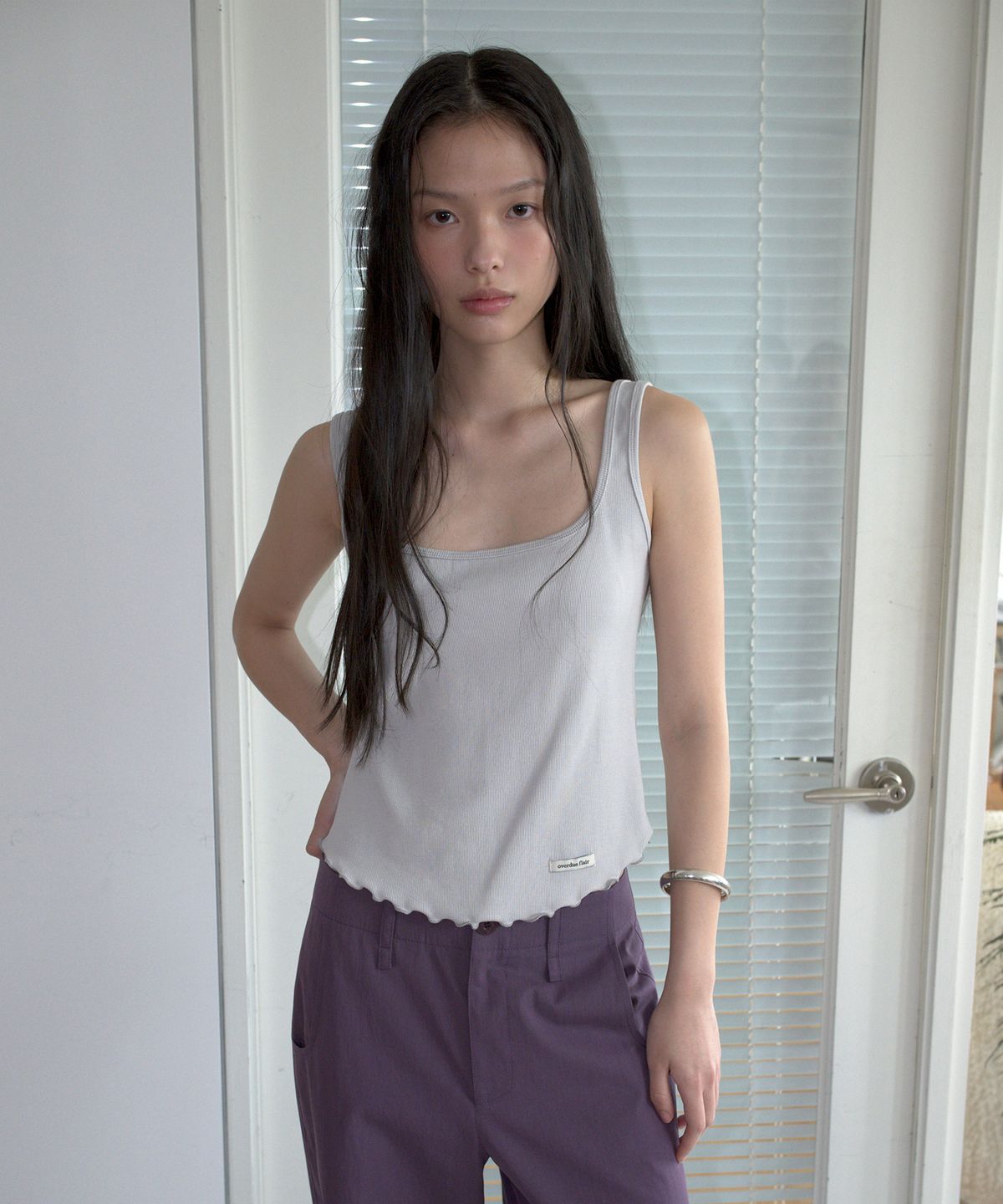 오버듀플레어(OVERDUEFLAIR) RIBBED SQUARE NECK SLEEVELESS_LIGHT GREY