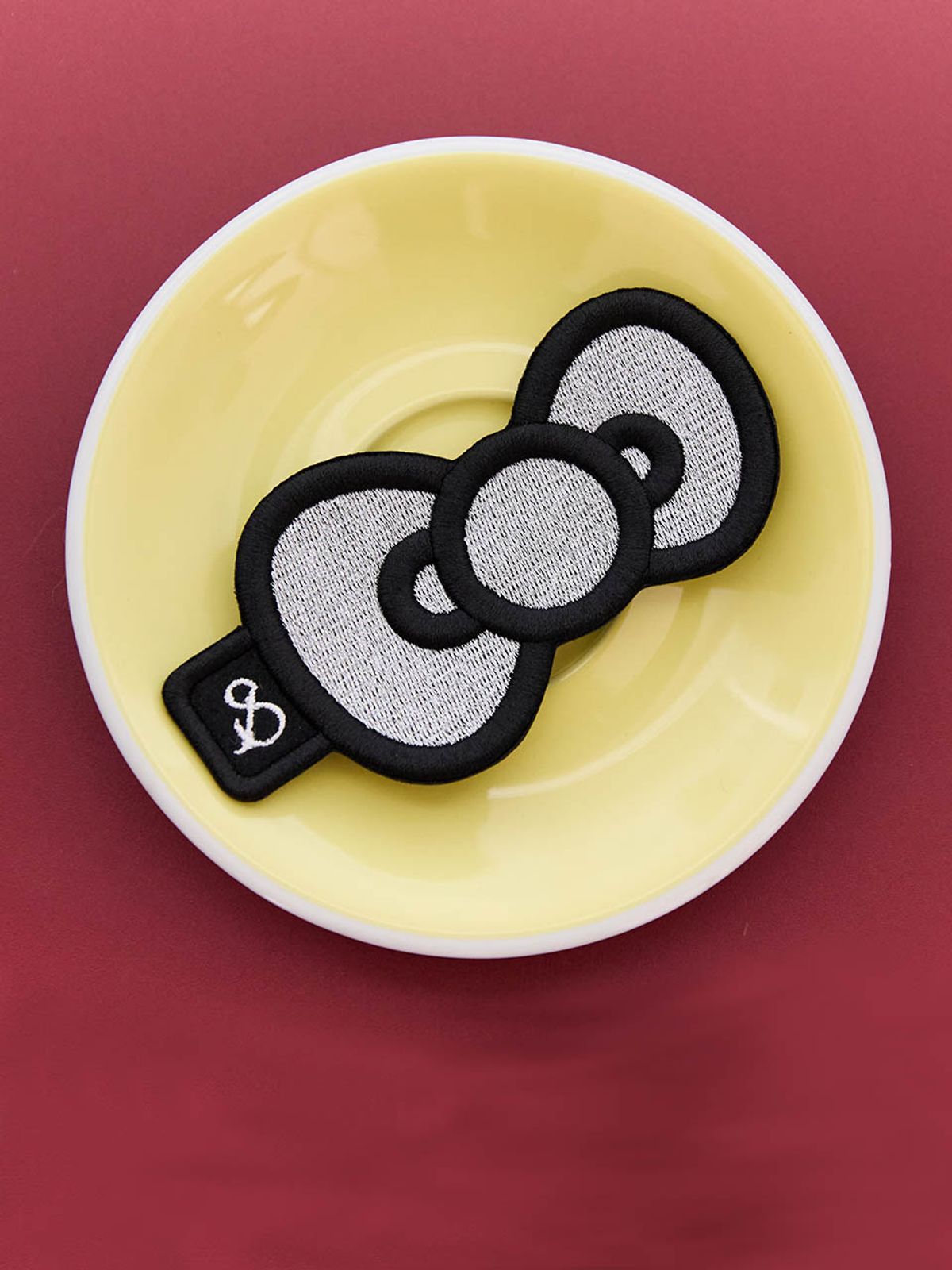 조셉앤스테이시(JOSEPH&STACEY) Lucky Hello Kitty Ribbon Embroidery Wappen Platinum