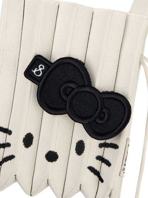 Lucky Hello Kitty Ribbon Embroidery Wappen Black