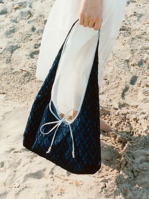 Lily Shoulder Lace in Navy UF5SB087-23