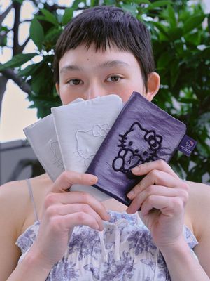 Sleek Travel Wallet Hello Kitty Navy