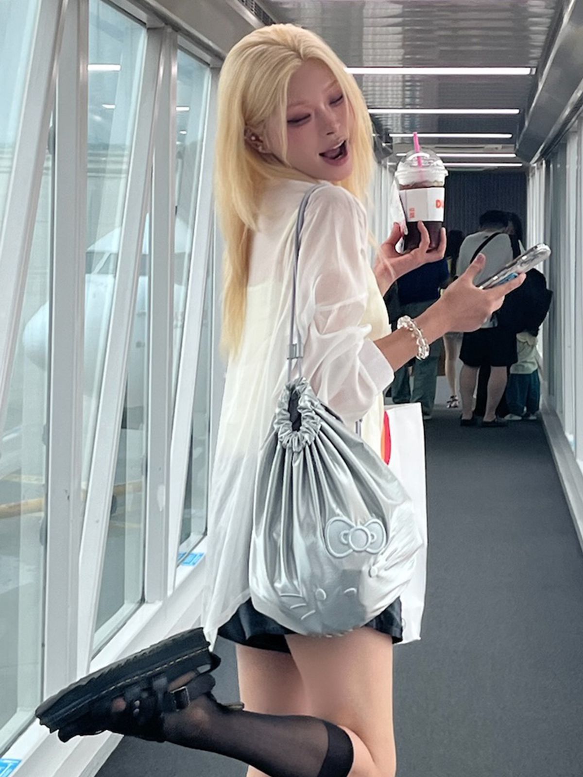 조셉앤스테이시(JOSEPH&STACEY) Sleek String Backpack Hello Kitty Silver