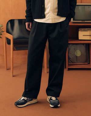 원 턱 와이드 치노 팬츠 [블랙]