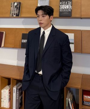 마르셀 3버튼 블레이저 [네이비]